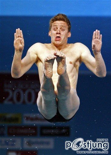 ภาพหลุด ของ นักกีฬา กระโดดน้ำ