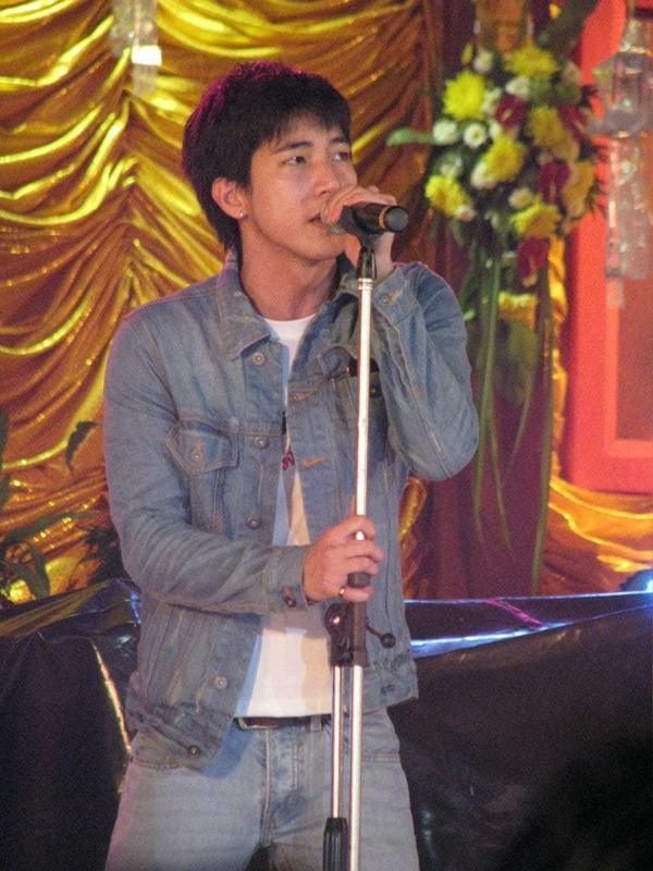 โตโน่ งานวันลอยกระทง @ จ.พิษณุโลก
