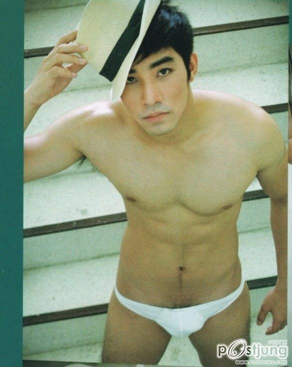 ตามหนุ่มคนนี้ดีดีแซ่บๆ