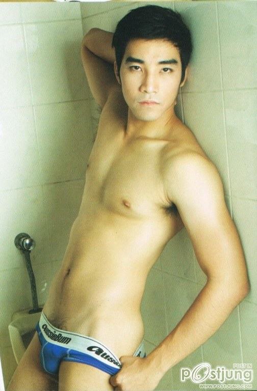 ตามหนุ่มคนนี้ดีดีแซ่บๆ