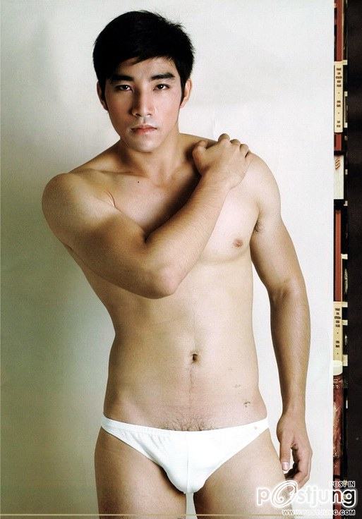 ตามหนุ่มคนนี้ดีดีแซ่บๆ