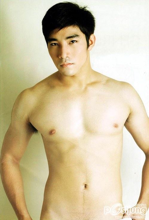 ตามหนุ่มคนนี้ดีดีแซ่บๆ