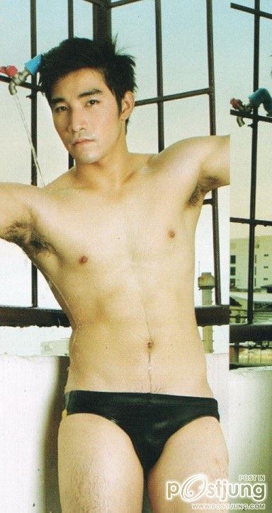 ตามหนุ่มคนนี้ดีดีแซ่บๆ