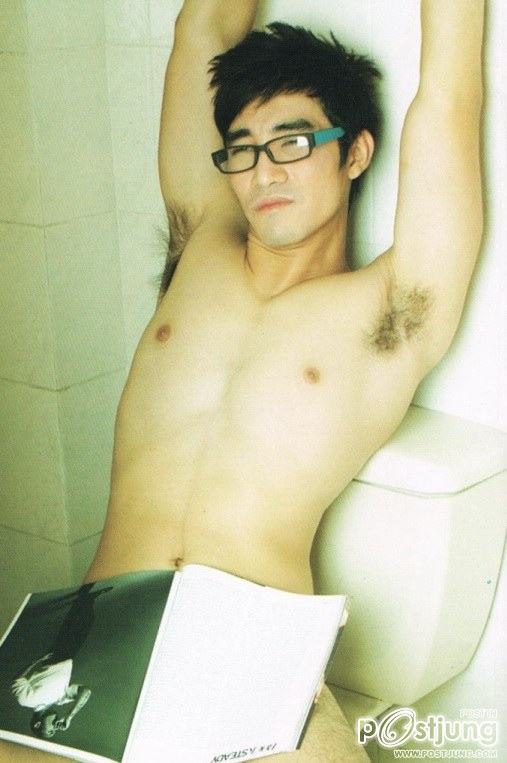 ตามหนุ่มคนนี้ดีดีแซ่บๆ