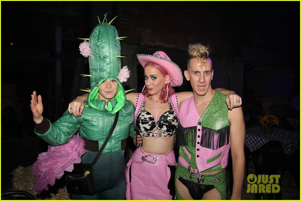 เธอคนนี้จัดงานเลี้ยงวันเกิดได้ สุดเสียว&hellip;สุดเหวี่ยงมาก