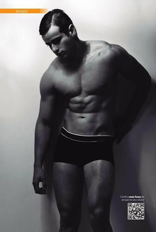 Muriel Vilela and Paulo Fusetto for A Capa