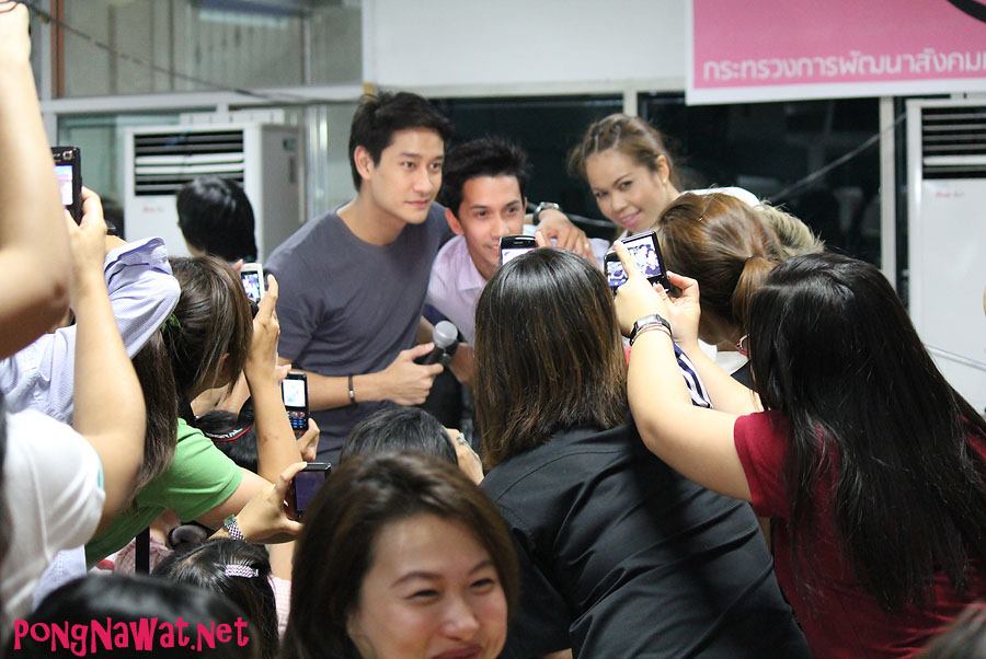 ป้อง-ณวัฒน์ ร่วมงาน "พาคนไทยให้ยิ้มได้เหมือนเดิม"