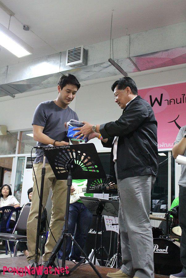 ป้อง-ณวัฒน์ ร่วมงาน "พาคนไทยให้ยิ้มได้เหมือนเดิม"