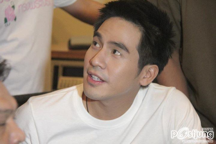 ศิลปิน-ดารา ร่วมส่งพลังใจสู้ภัยน้ำท่วม ผ่านบทเพลงแห่งความสามัคคี &ldquo;บ้านเรา บ้านพ่อ&rdquo;