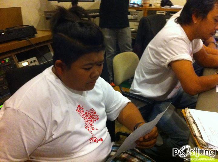 ศิลปิน-ดารา ร่วมส่งพลังใจสู้ภัยน้ำท่วม ผ่านบทเพลงแห่งความสามัคคี &ldquo;บ้านเรา บ้านพ่อ&rdquo;