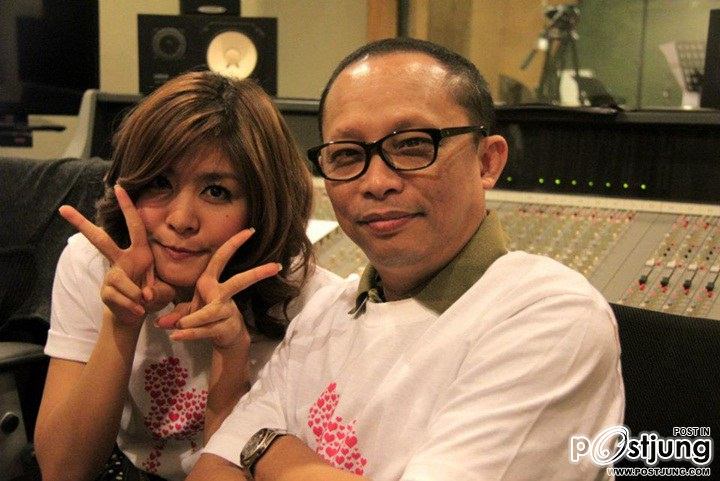 ศิลปิน-ดารา ร่วมส่งพลังใจสู้ภัยน้ำท่วม ผ่านบทเพลงแห่งความสามัคคี &ldquo;บ้านเรา บ้านพ่อ&rdquo;