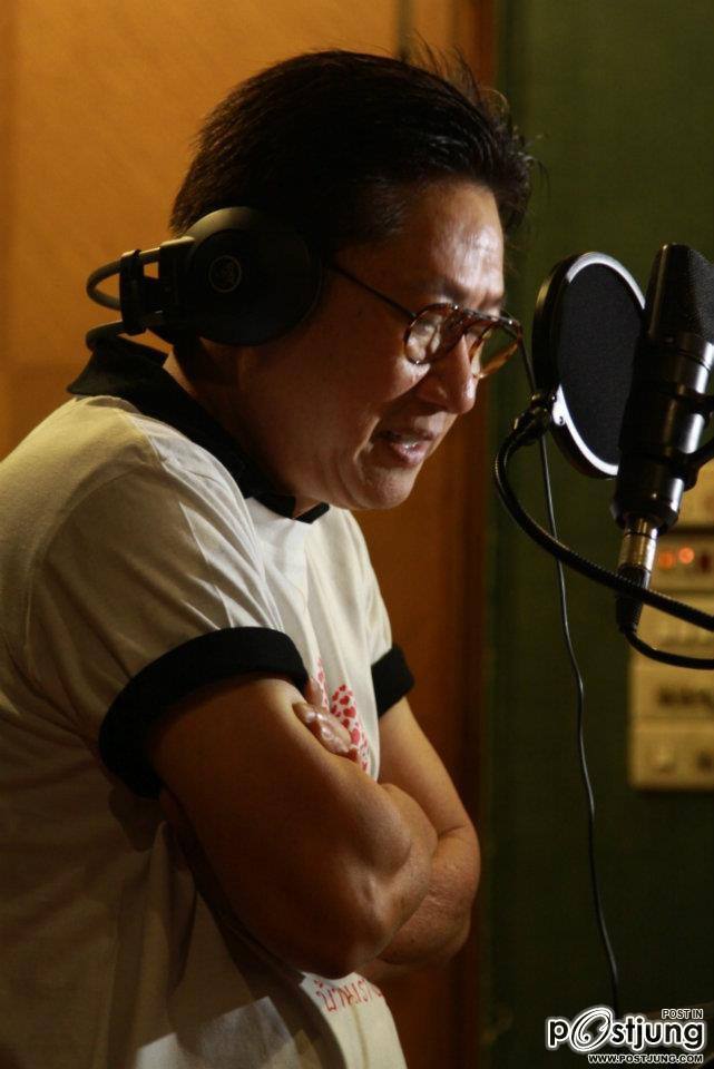 ศิลปิน-ดารา ร่วมส่งพลังใจสู้ภัยน้ำท่วม ผ่านบทเพลงแห่งความสามัคคี &ldquo;บ้านเรา บ้านพ่อ&rdquo;