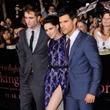 เกาะขอบ พรมดำ Twilight Breaking Dawn Premiere in Los Angeles