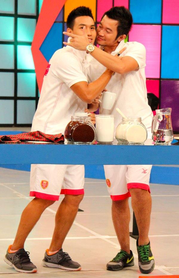 ลีซอ-ธีรเทพ & แมท-ปิยชาติ บันทึกเทปรายการ "คู่ซี้คู่แซบ"