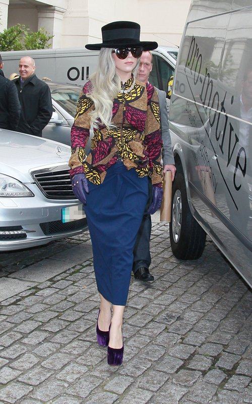 Lady Gaga กับชุดลายที่ London