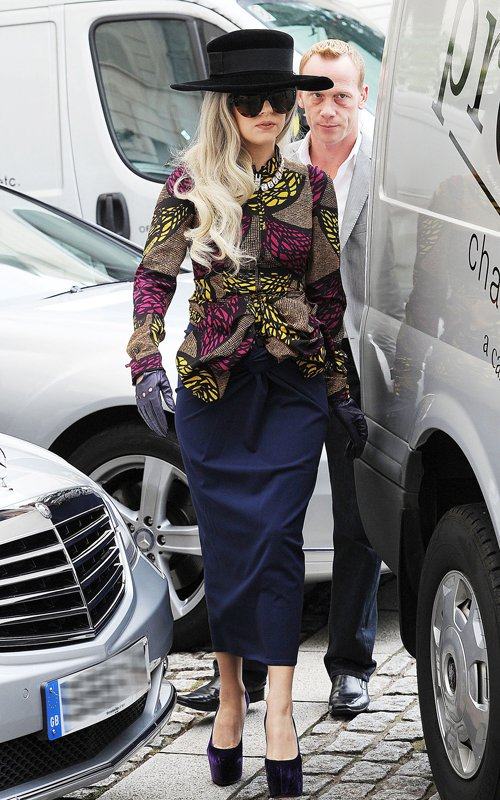 Lady Gaga กับชุดลายที่ London