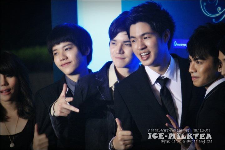 เต๋า & Friend AF ร่วมชมละครเวที รักเธอเสมอ The Musical