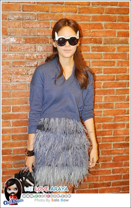 ชมพู่ อารยา ร่วมร้องเพลงรวมใจ โครงการเพลงพิเศษ &ldquo;บ้านเรา บ้านพ่อ&rdquo;