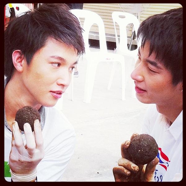 กัน โตโน่ ริท ร่วมปั้นEM Ball @ งานรวมพลคน Do-D