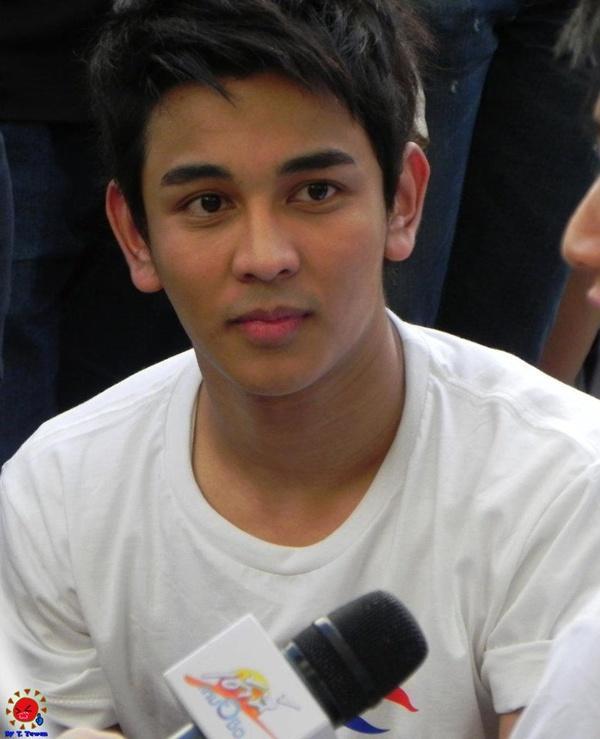 กัน โตโน่ ริท ร่วมปั้นEM Ball @ งานรวมพลคน Do-D