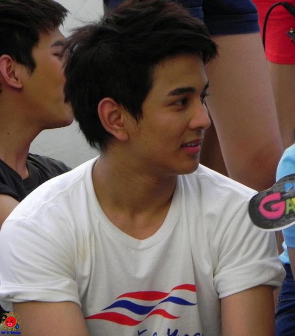 กัน โตโน่ ริท ร่วมปั้นEM Ball @ งานรวมพลคน Do-D