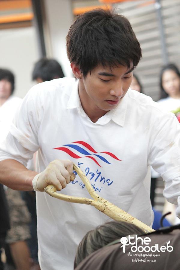 กัน โตโน่ ริท ร่วมปั้นEM Ball @ งานรวมพลคน Do-D