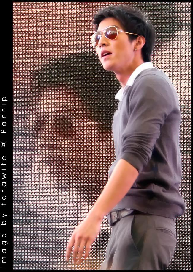 กัน & โตโน่ งานรวมพลคนดูดี @ Urban Space