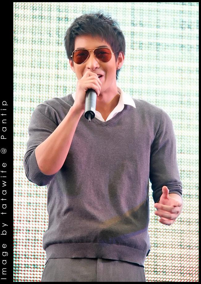 กัน & โตโน่ งานรวมพลคนดูดี @ Urban Space