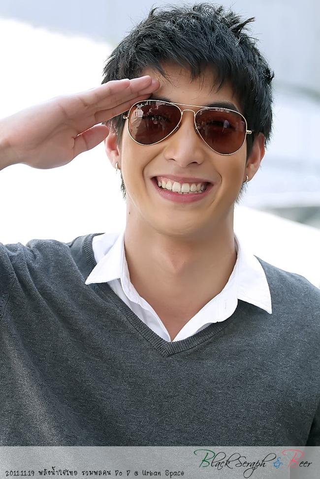 กัน & โตโน่ งานรวมพลคนดูดี @ Urban Space