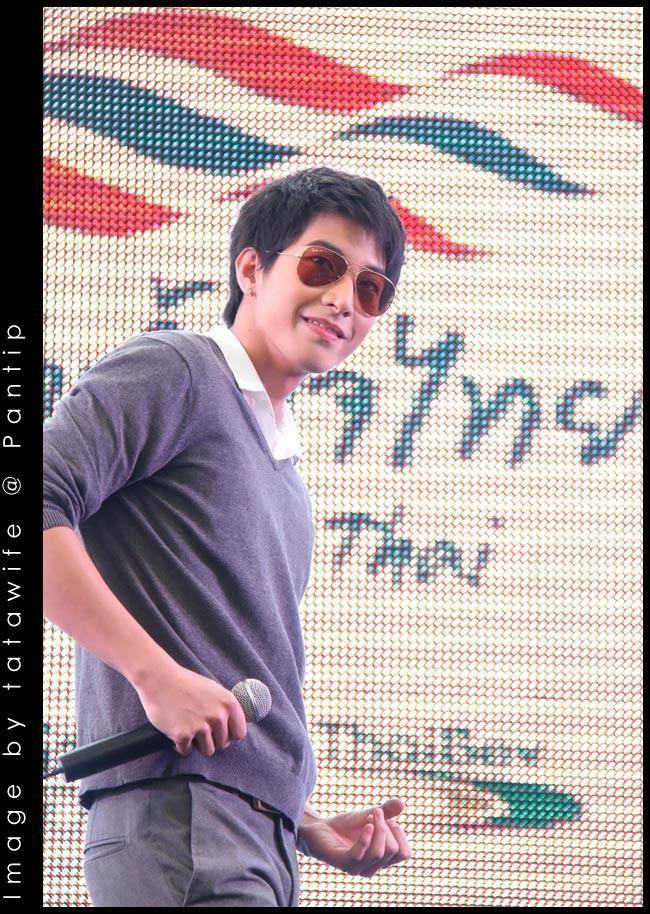 กัน & โตโน่ งานรวมพลคนดูดี @ Urban Space