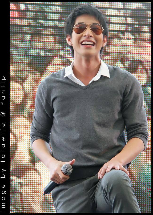 กัน & โตโน่ งานรวมพลคนดูดี @ Urban Space