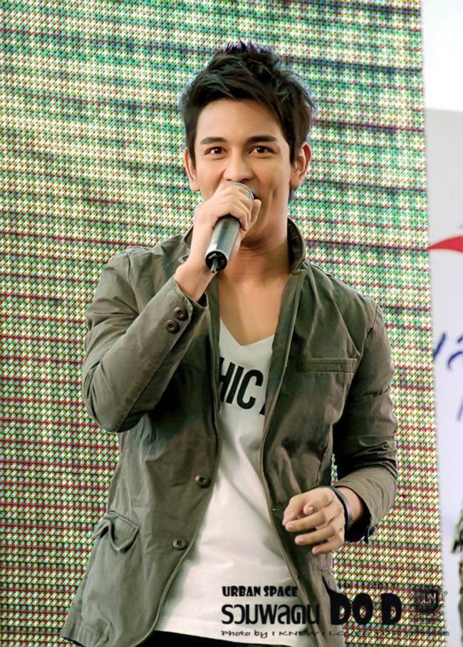 กัน & โตโน่ งานรวมพลคนดูดี @ Urban Space