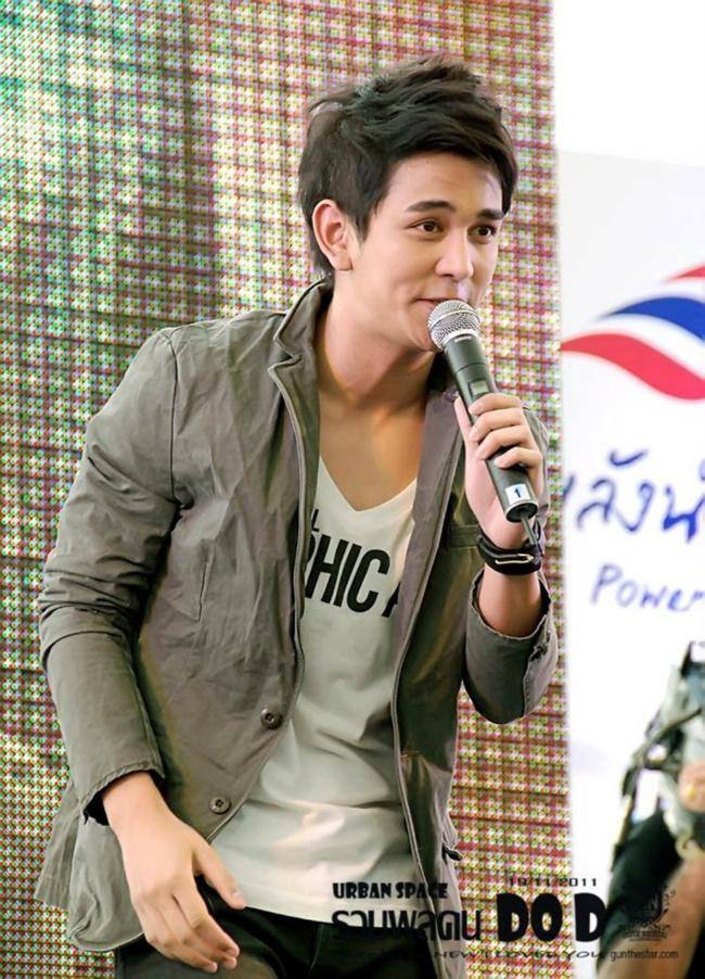 กัน & โตโน่ งานรวมพลคนดูดี @ Urban Space