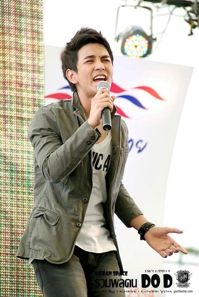 กัน & โตโน่ งานรวมพลคนดูดี @ Urban Space