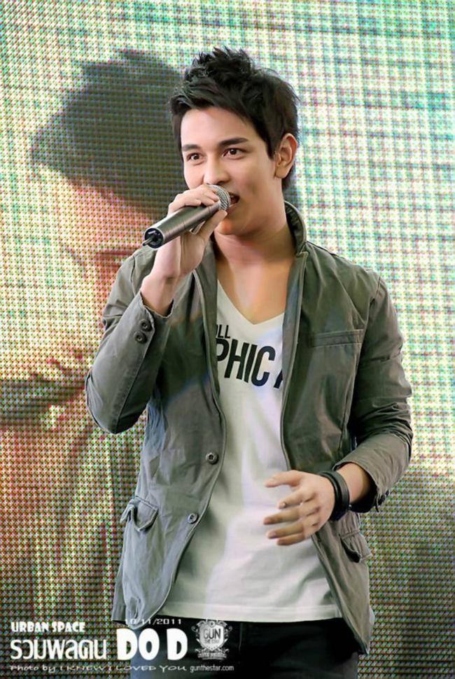 กัน & โตโน่ งานรวมพลคนดูดี @ Urban Space