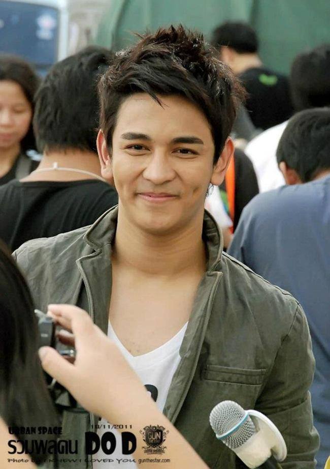 กัน & โตโน่ งานรวมพลคนดูดี @ Urban Space