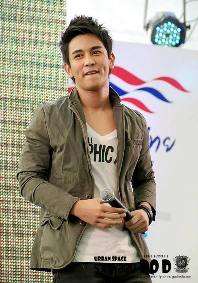 กัน & โตโน่ งานรวมพลคนดูดี @ Urban Space