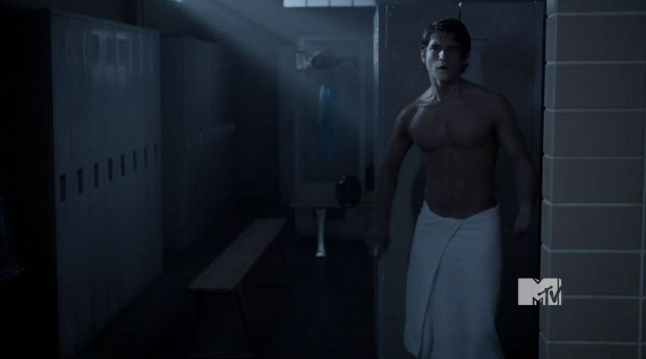 Shirtless Teen Wolf Hunks in Ep 1×10