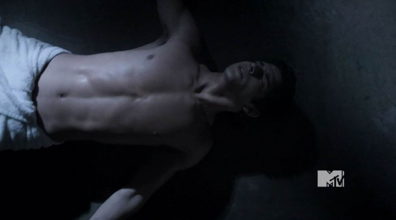 Shirtless Teen Wolf Hunks in Ep 1×10