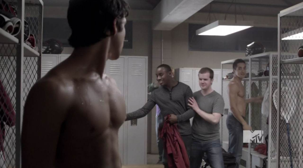 Shirtless Teen Wolf Hunks in Ep 1×10