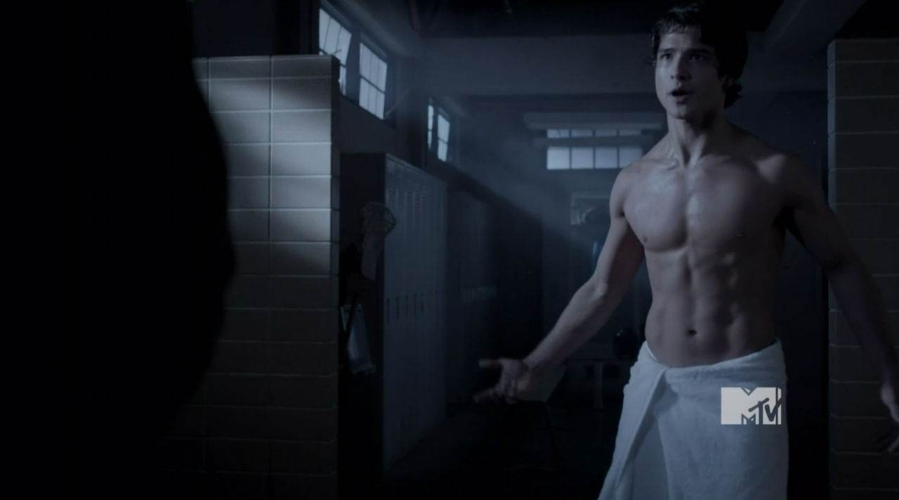 Shirtless Teen Wolf Hunks in Ep 1×10