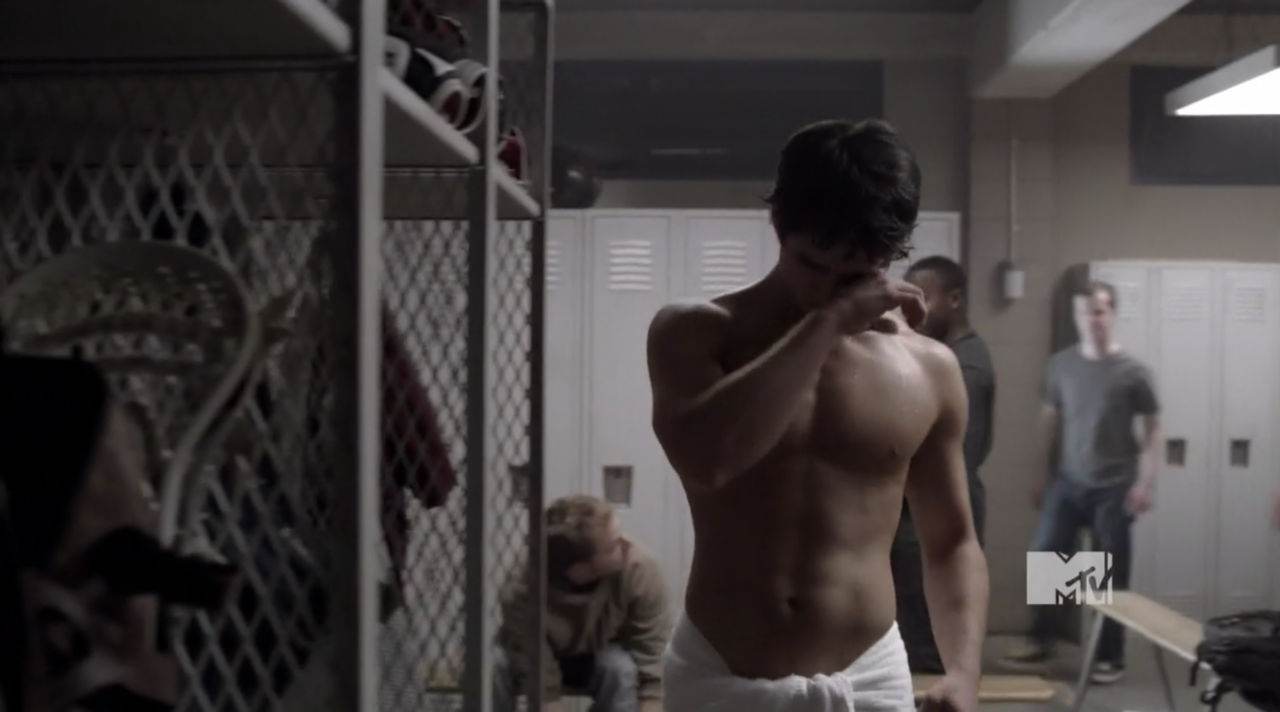 Shirtless Teen Wolf Hunks in Ep 1×10