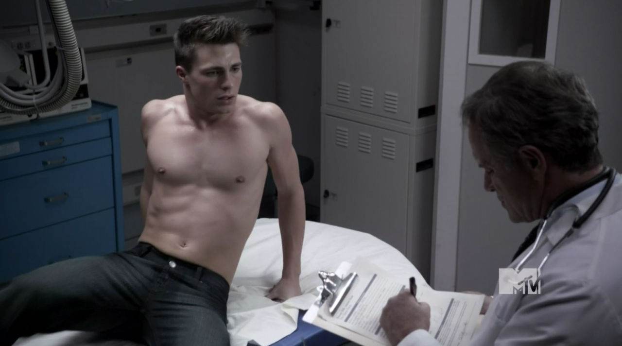 Colton Haynes & Tyler Hoechlin Shirtless in Teen Wolf Ep 1×09