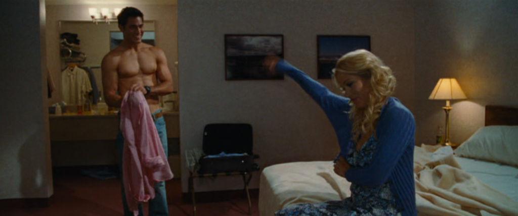 Tyler Hoechlin Shirtless in Hall Pass