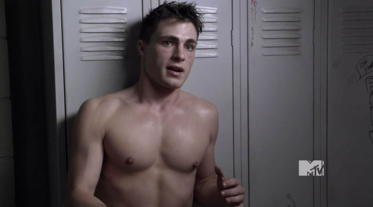 Colton Haynes & Tyler Hoechlin Shirtless in Teen Wolf Ep 1&times;05