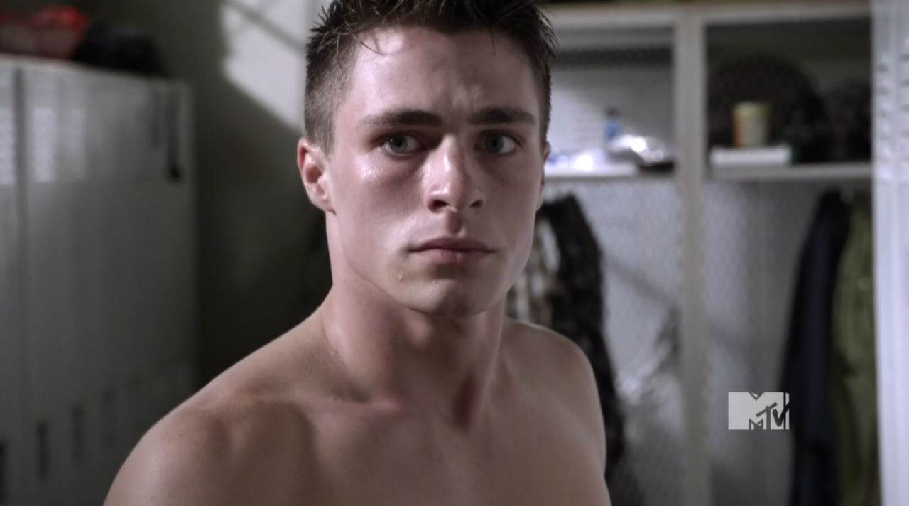 Colton Haynes & Tyler Hoechlin Shirtless in Teen Wolf Ep 1&times;05