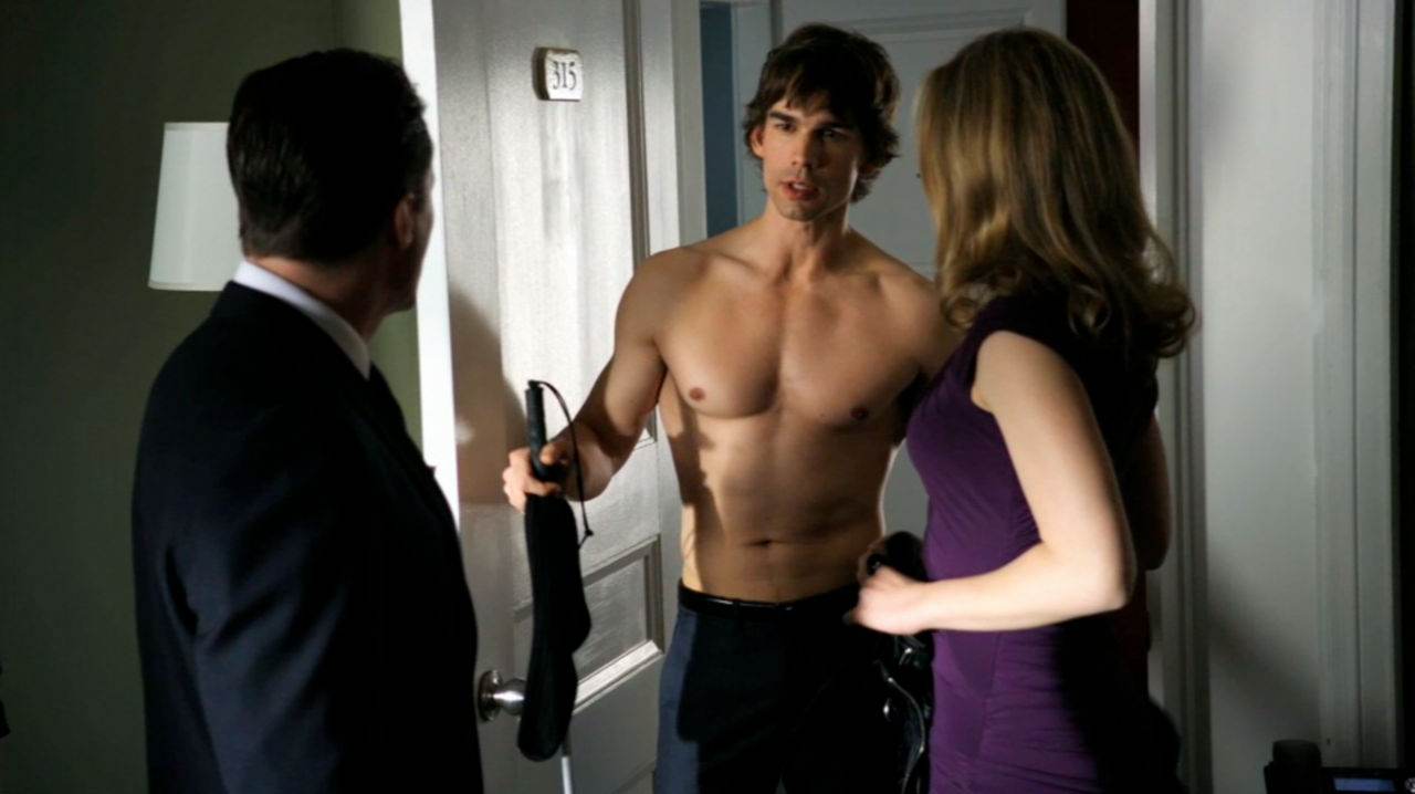 Christopher Gorham Shirtless in Covert Affairs Ep 2×03