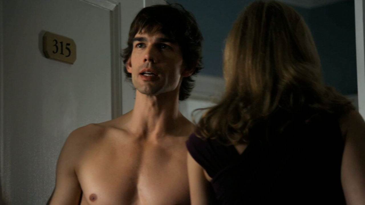 Christopher Gorham Shirtless in Covert Affairs Ep 2×03