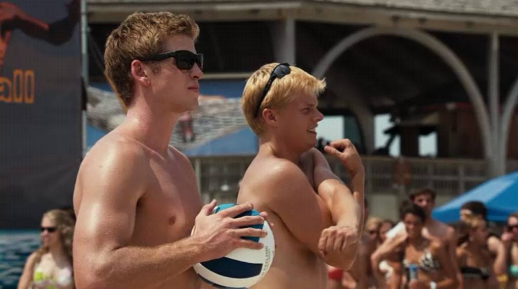 Liam Hemsworth Shirtless in The Last Song