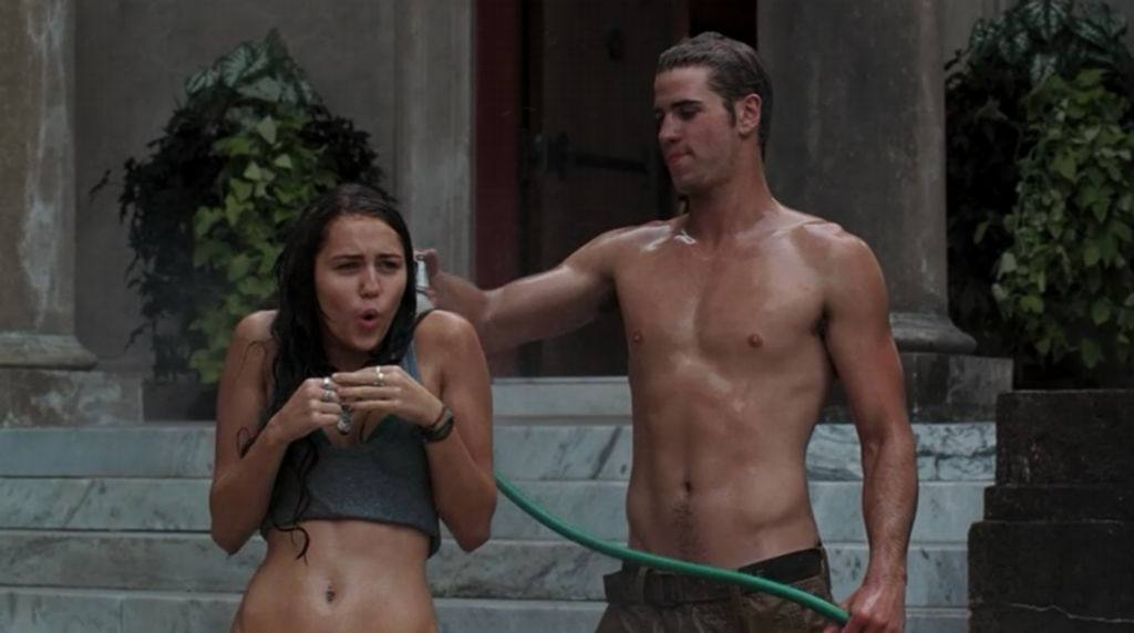 Liam Hemsworth Shirtless in The Last Song